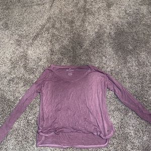 American Eagle long sleeve V-neck